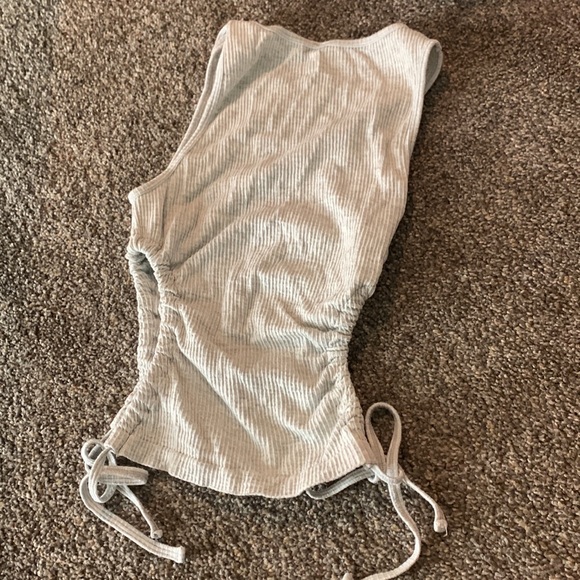 Top - Picture 2 of 7